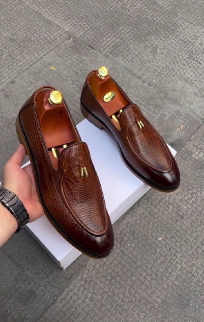 Brown Textured Leather Shoes