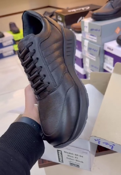 Black Leather Men's Sneakers