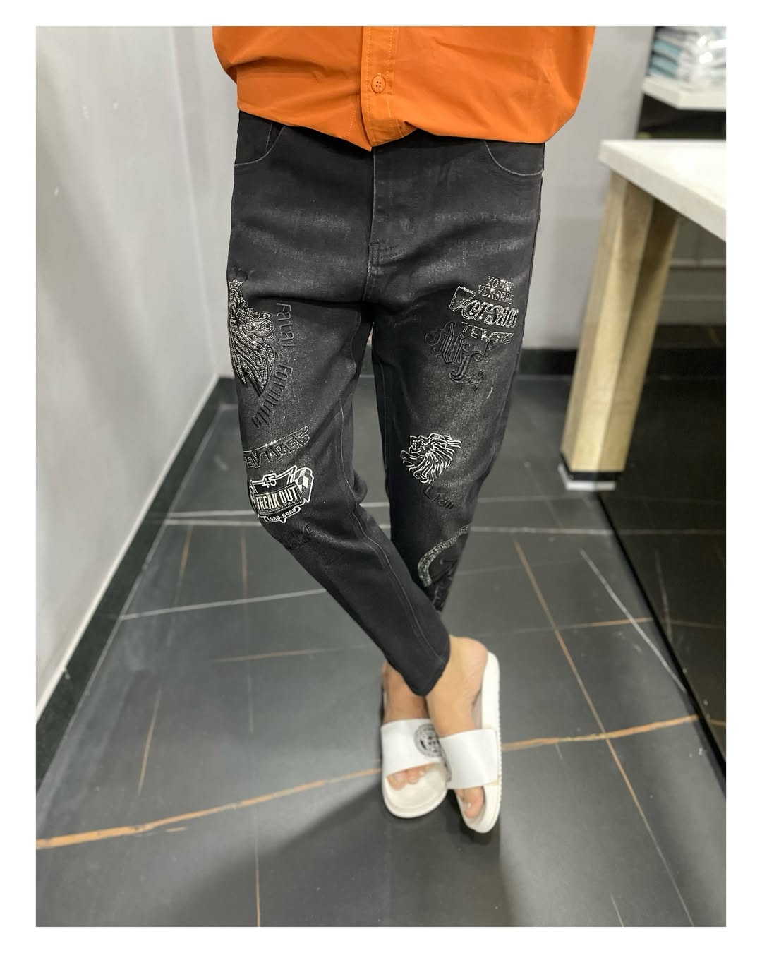 Men's Gray Jeans With Rhinestones