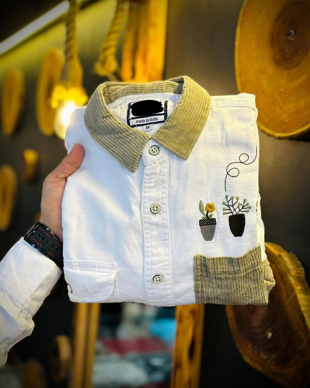 Men's Contrast Color Embroidered Corduroy Collar Shirt