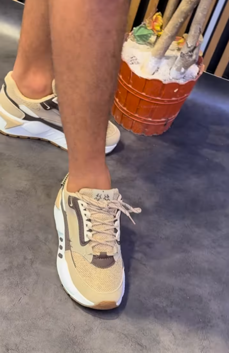 Men's Mesh Breathable Sports Shoes