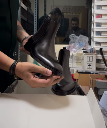 Men's Classic Chelsea Boots