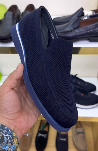 Men's Mesh Breathable Slip-On Shoes