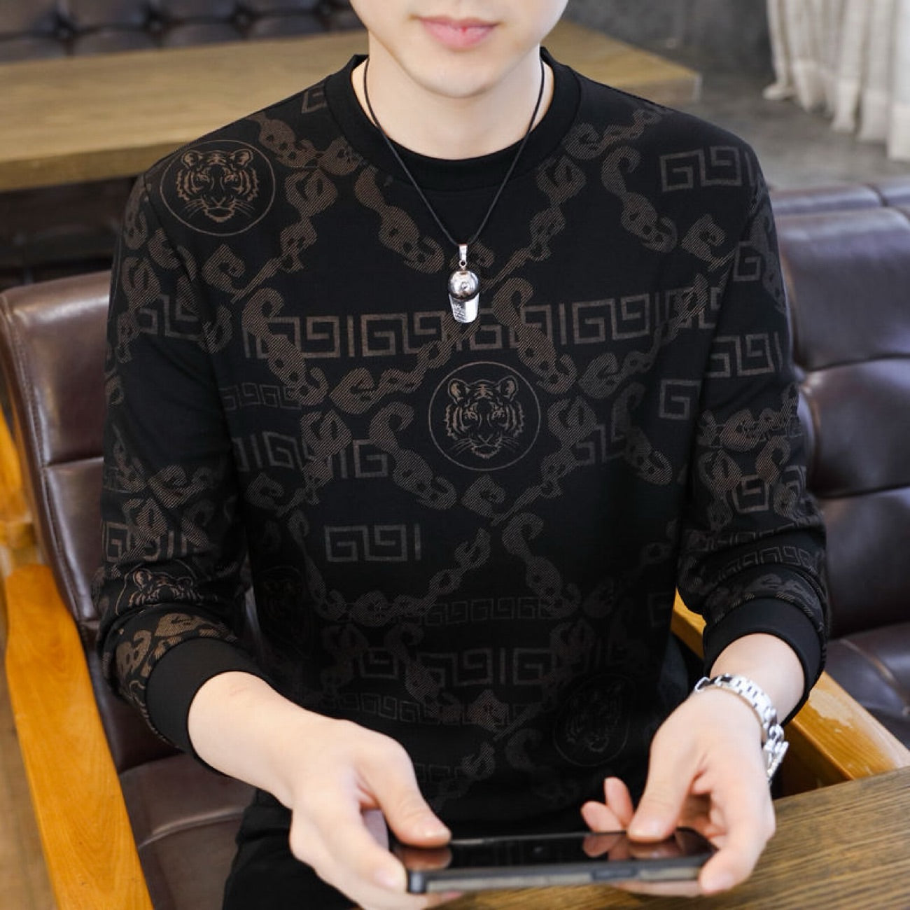 Men's Round Neck Printed Textured Long-Sleeved Top