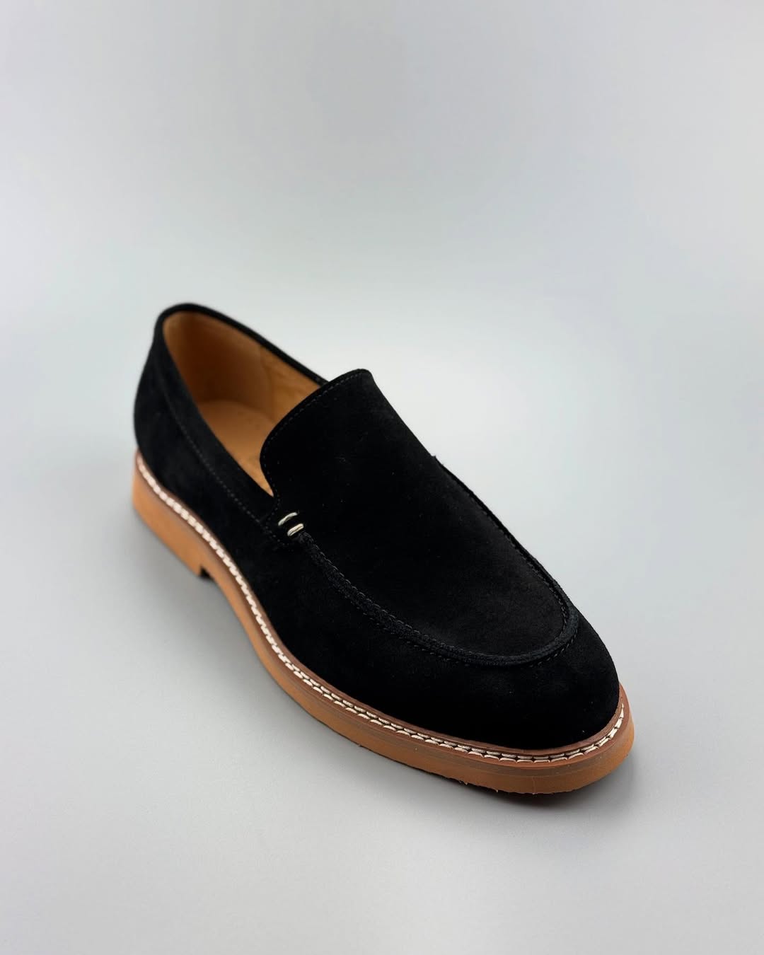 Men's suede slip-on shoes