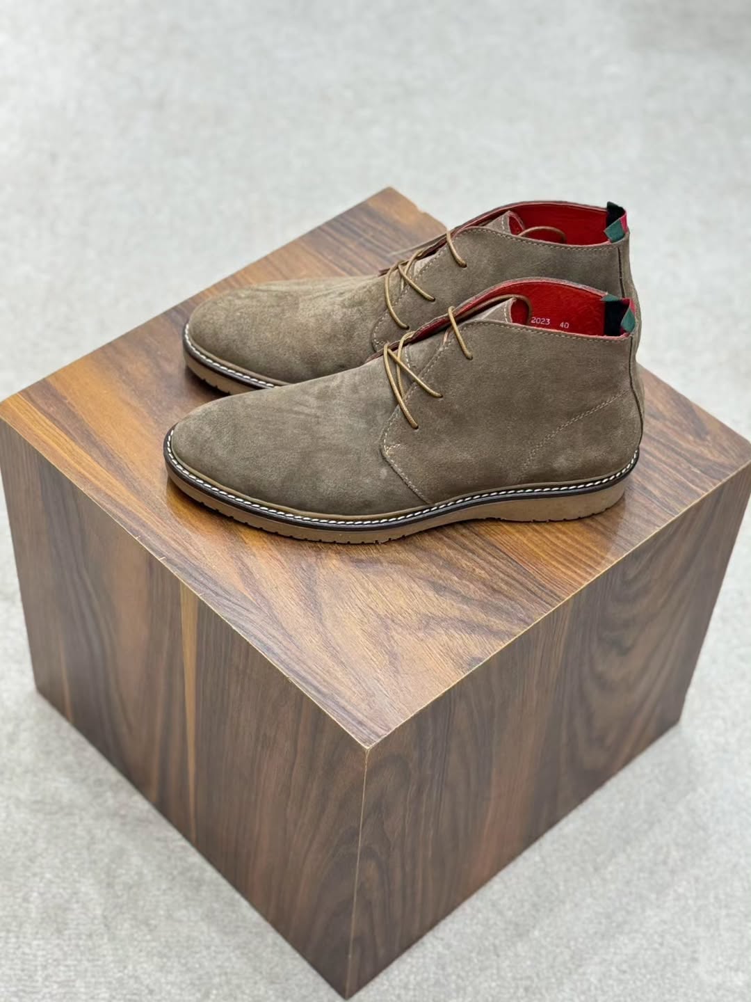 Suede casual high-top men's shoes