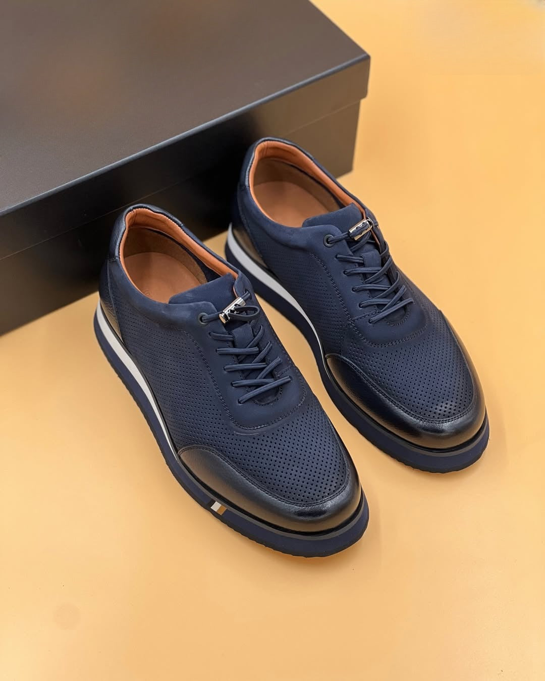 Men's casual and comfortable slip-on shoes
