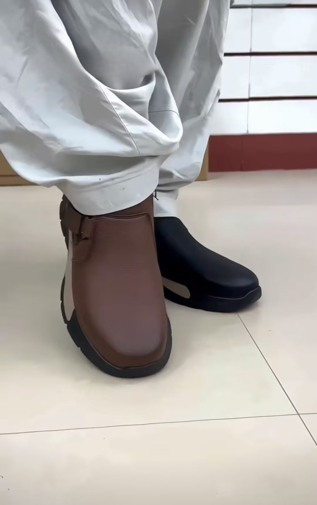 Men's leather side zipper shoes