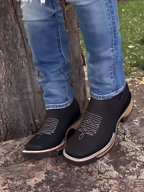 Embroidered Men's Martin Boots