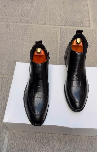 Men's Textured Leather Ankle Boots