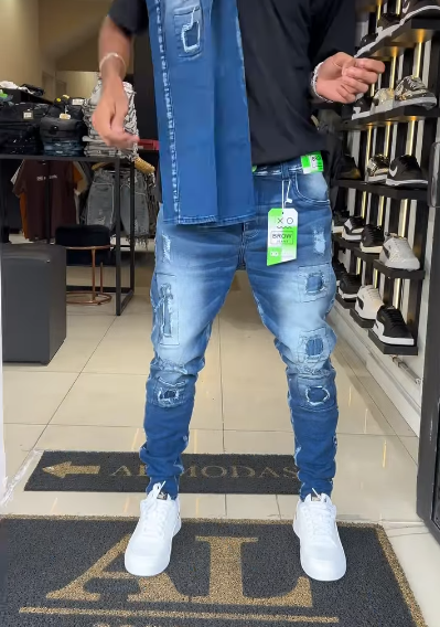 Men's Fashionable Versatile Jeans