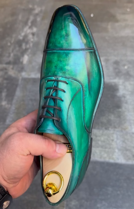 Green Hand-Polished Leather Shoes