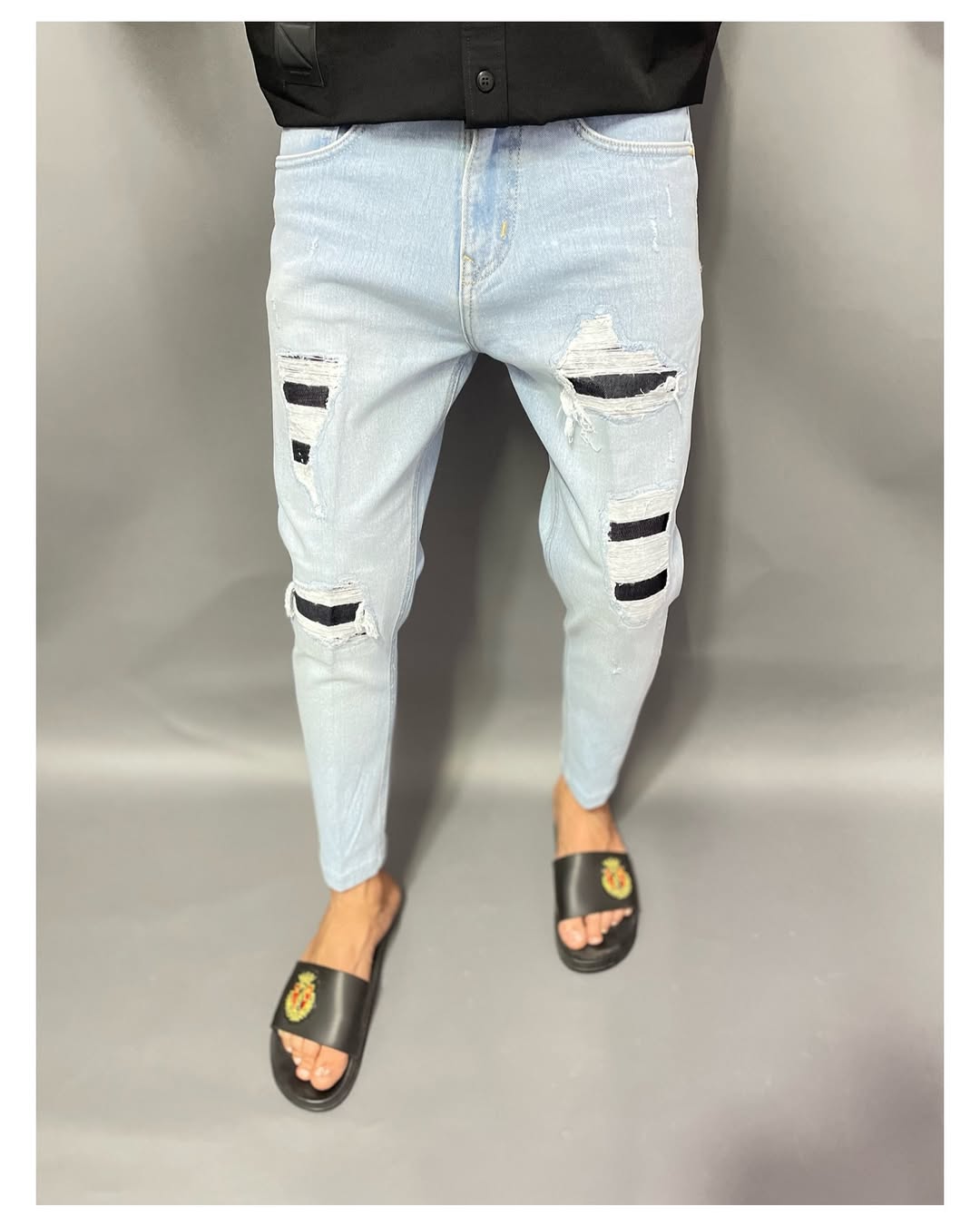 Men's Light-Colored Ripped Jeans