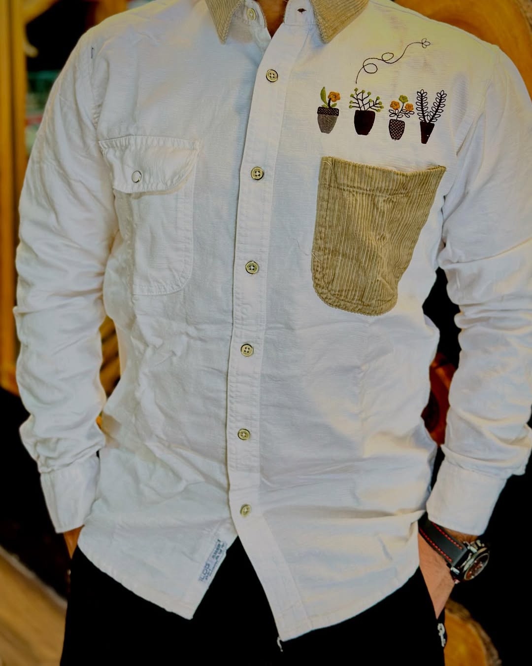 Men's Contrast Color Embroidered Corduroy Collar Shirt