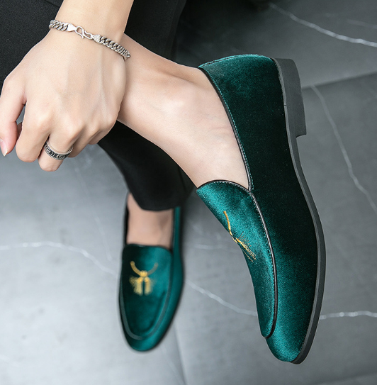 Men's Embroidered Slip-On Suede Shoes
