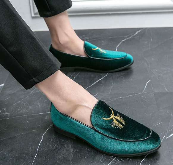 Men's Embroidered Slip-On Suede Shoes