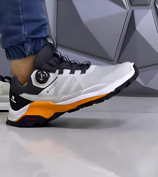 Men's Lightweight Breathable Sports Shoes