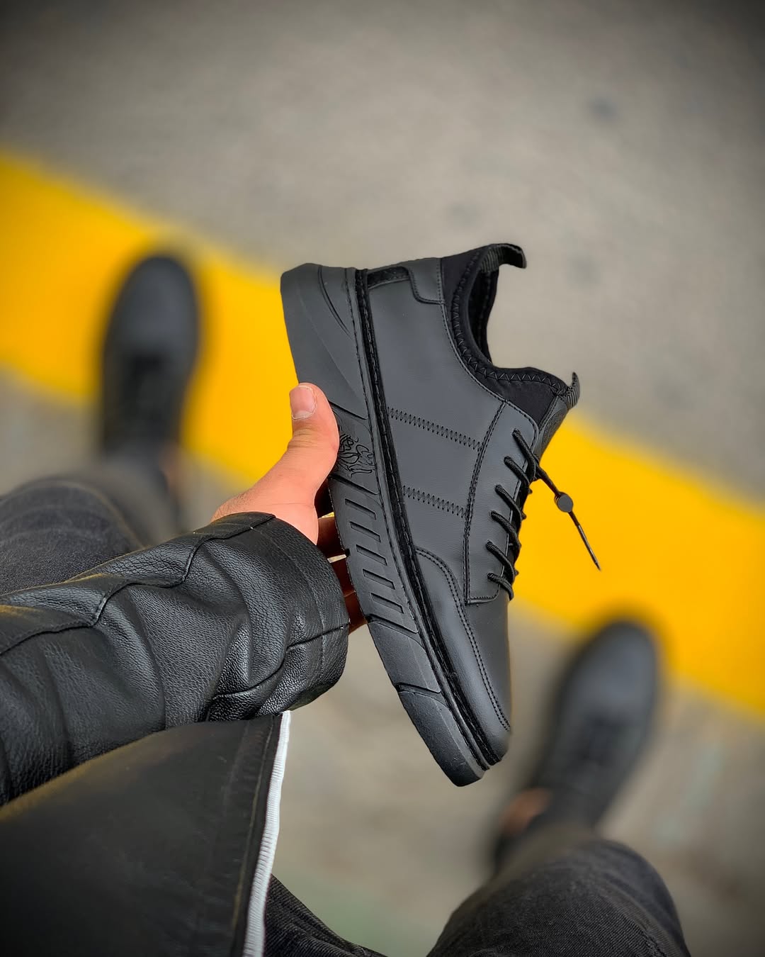 Men's Black Leather Casual Shoes