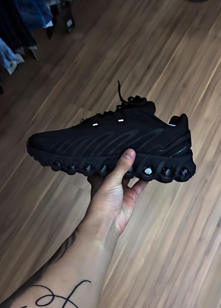 Men's Black Casual Sneakers