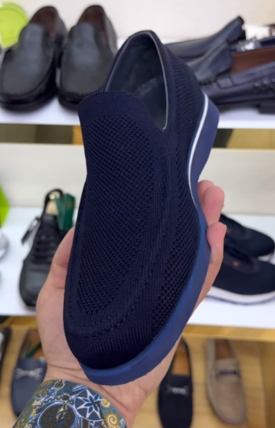 Men's Mesh Breathable Slip-On Shoes
