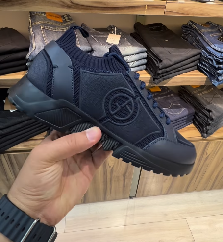 Men's lace-up casual shoes