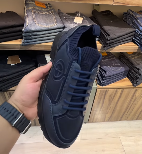 Men's lace-up casual shoes