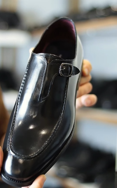 Men's textured leather shoes