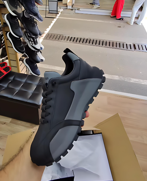 Men's casual slip-on sneakers