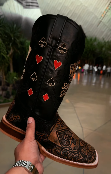 Men's wear-resistant embroidered boots