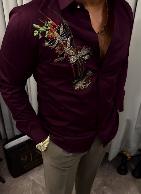 Men's embroidered casual shirt