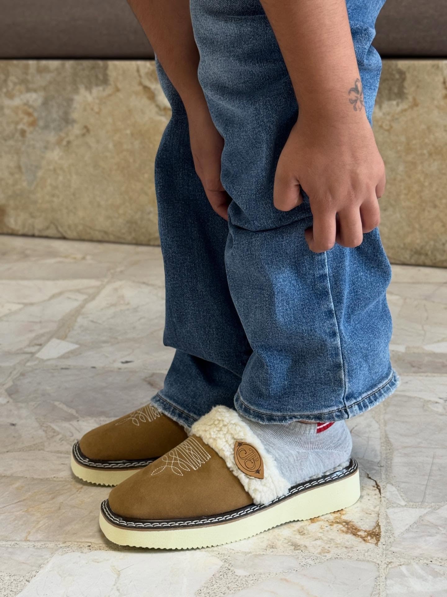 Men's Comfort Outdoor Slippers with Plush Lining