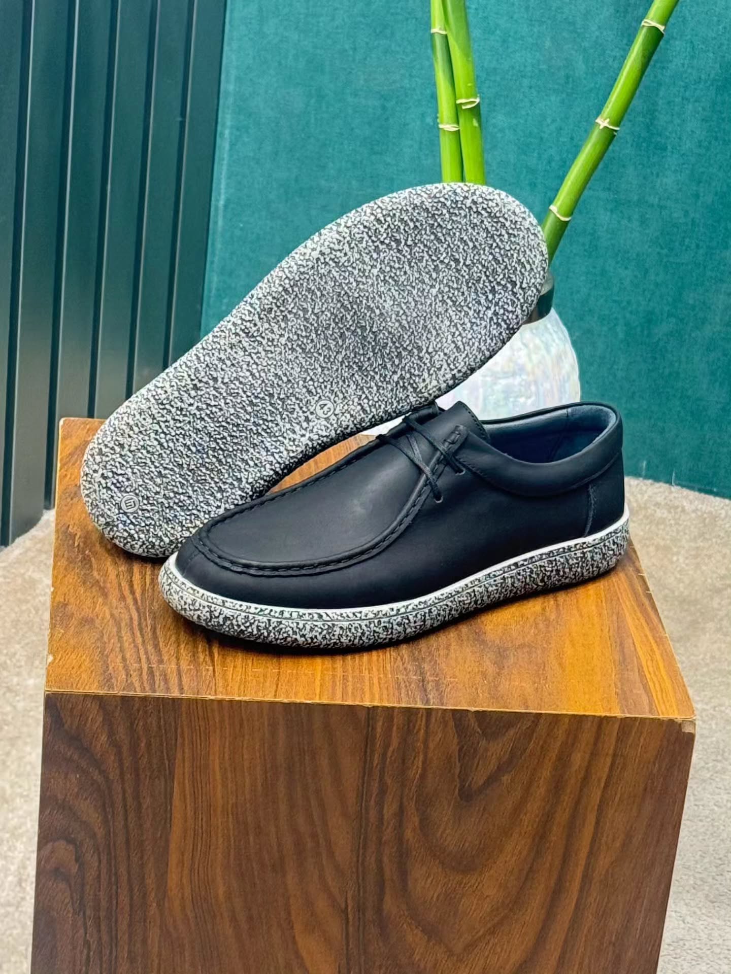 Men's suede casual slip-on shoes