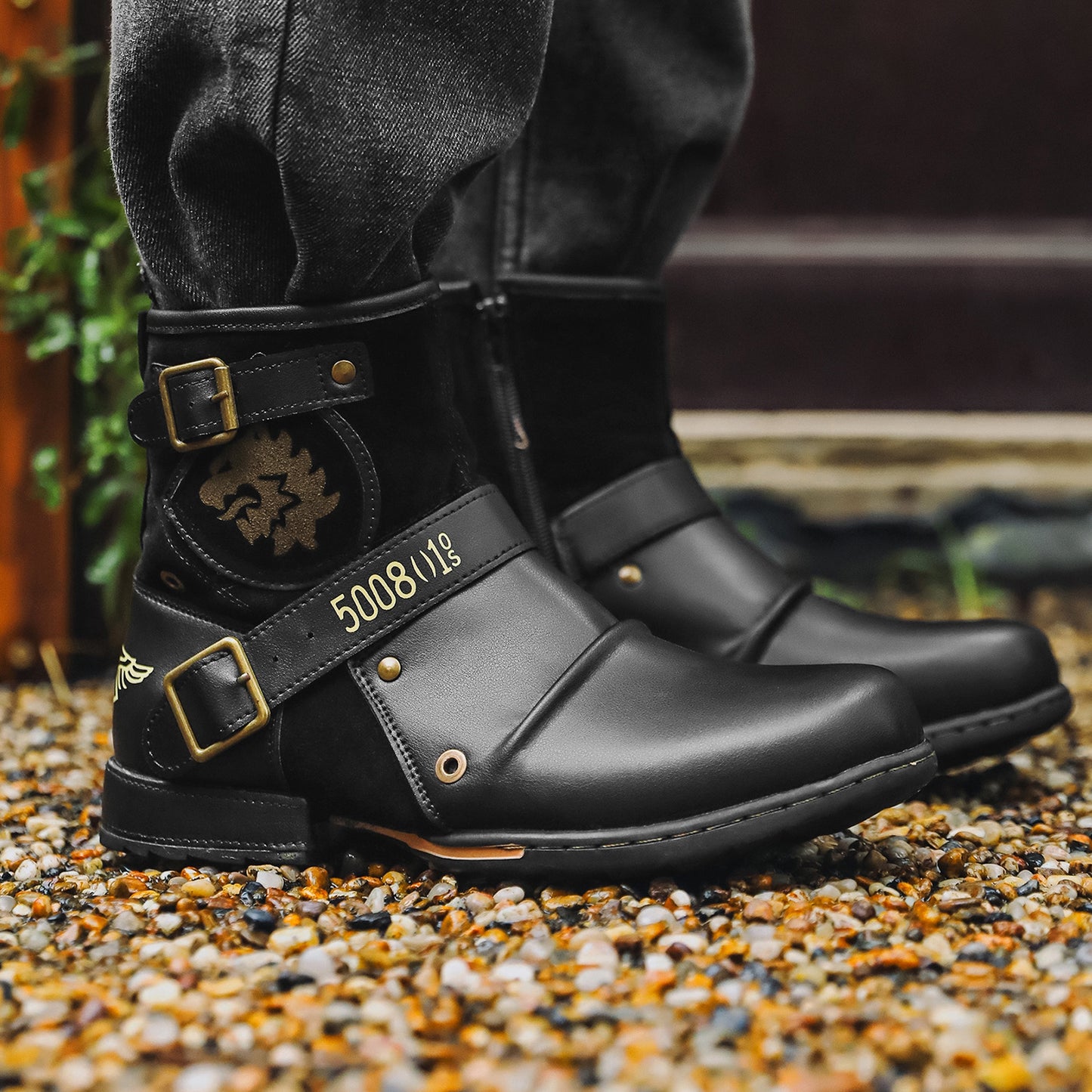 Men's retro metal buckle side zipper boots