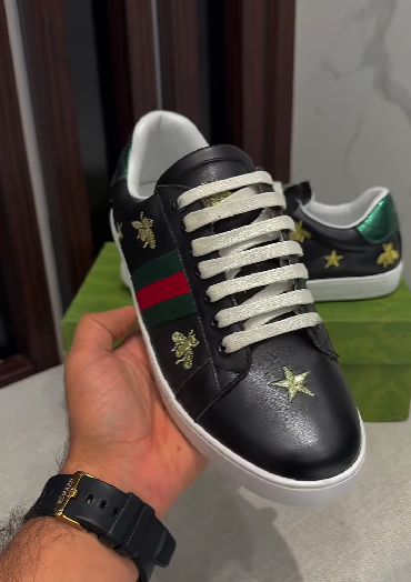 Men's embroidered slip-on shoes