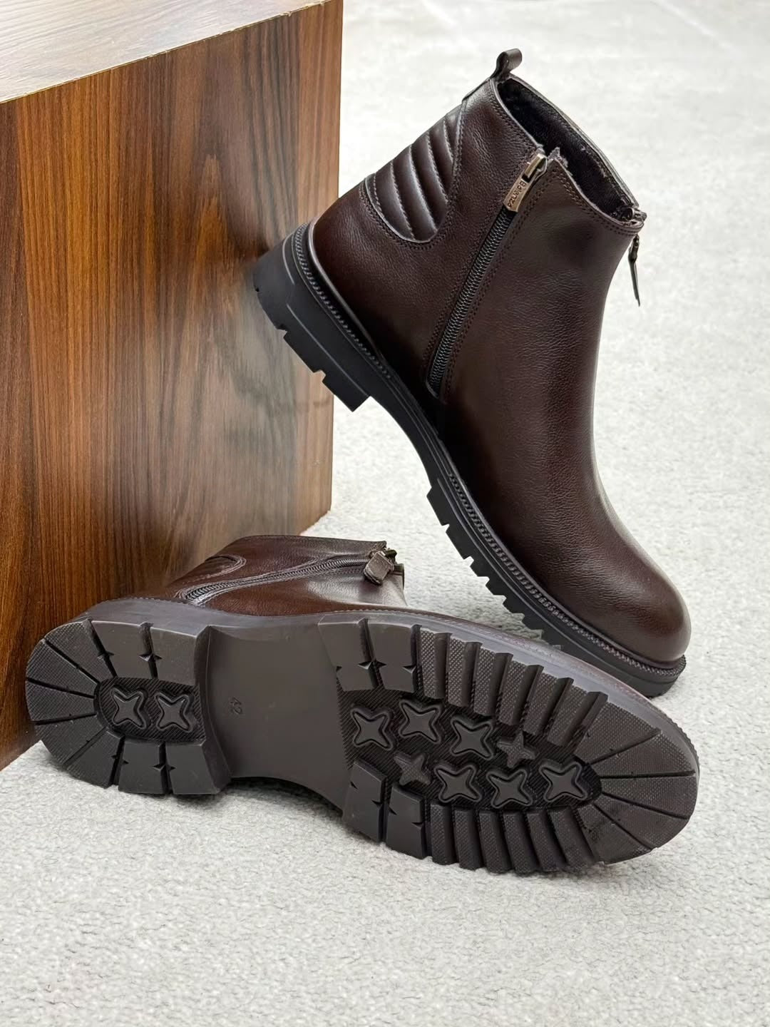 Men's slanted zipper leather shoes