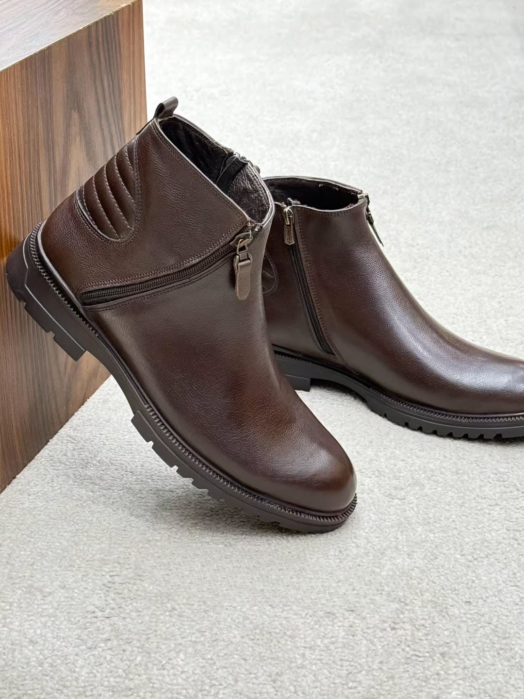 Men's slanted zipper leather shoes