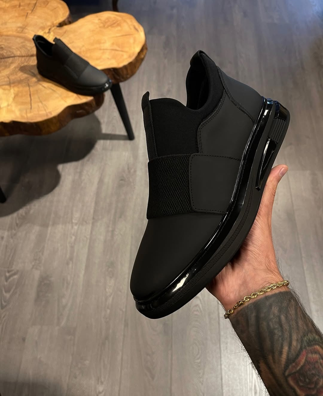 Men's slip-on comfort shoes