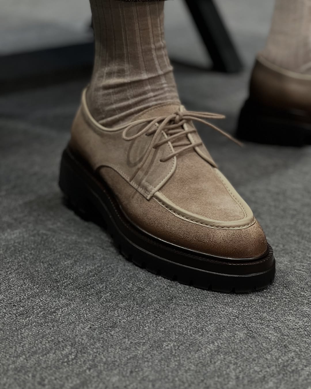 Men's suede lace-up loafers