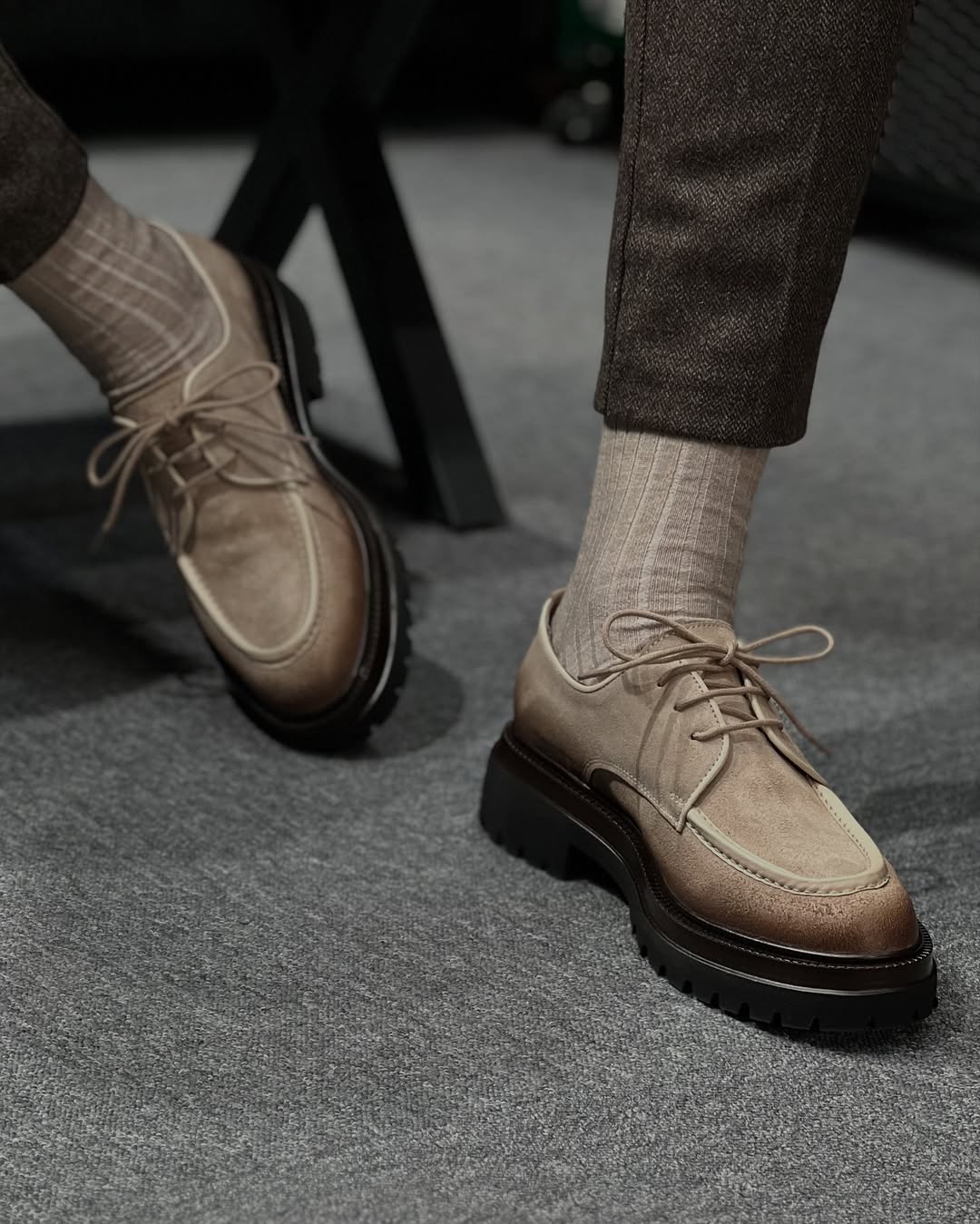 Men's suede lace-up loafers