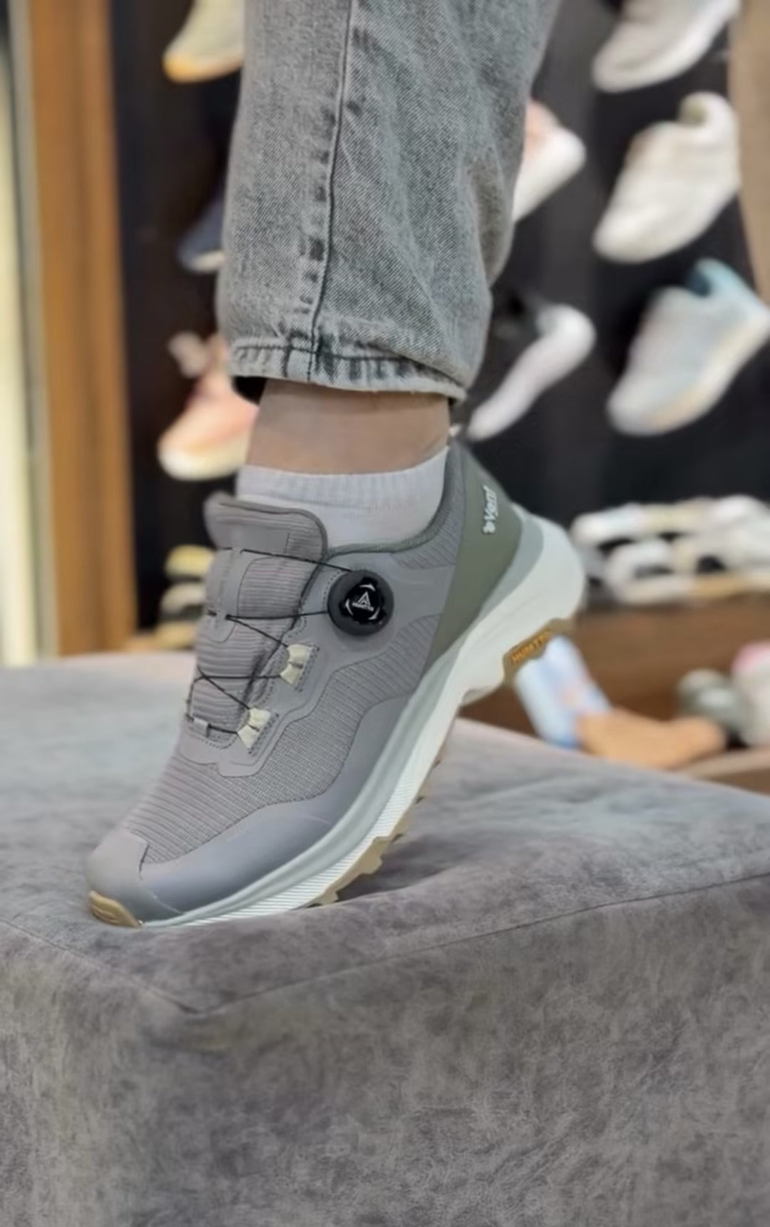 Men's Rotary Buckle Comfortable Sneakers
