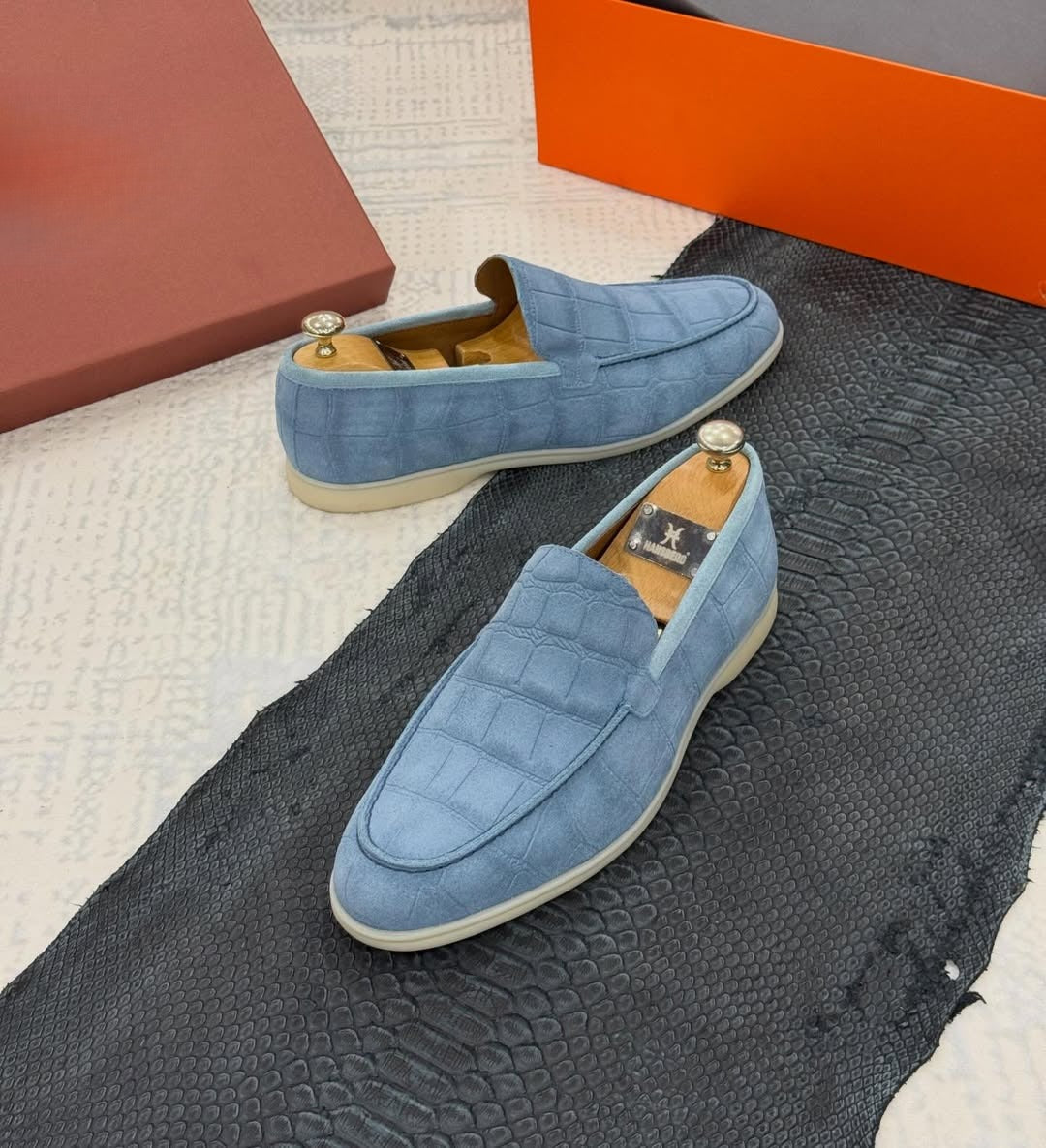 Suede crocodile pattern slip-on men's shoes