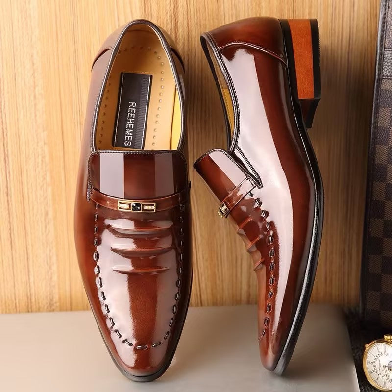Men's glossy leather shoes
