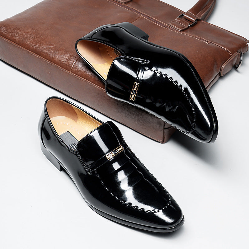 Men's glossy leather shoes