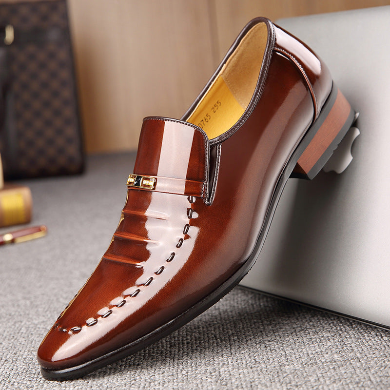 Men's glossy leather shoes