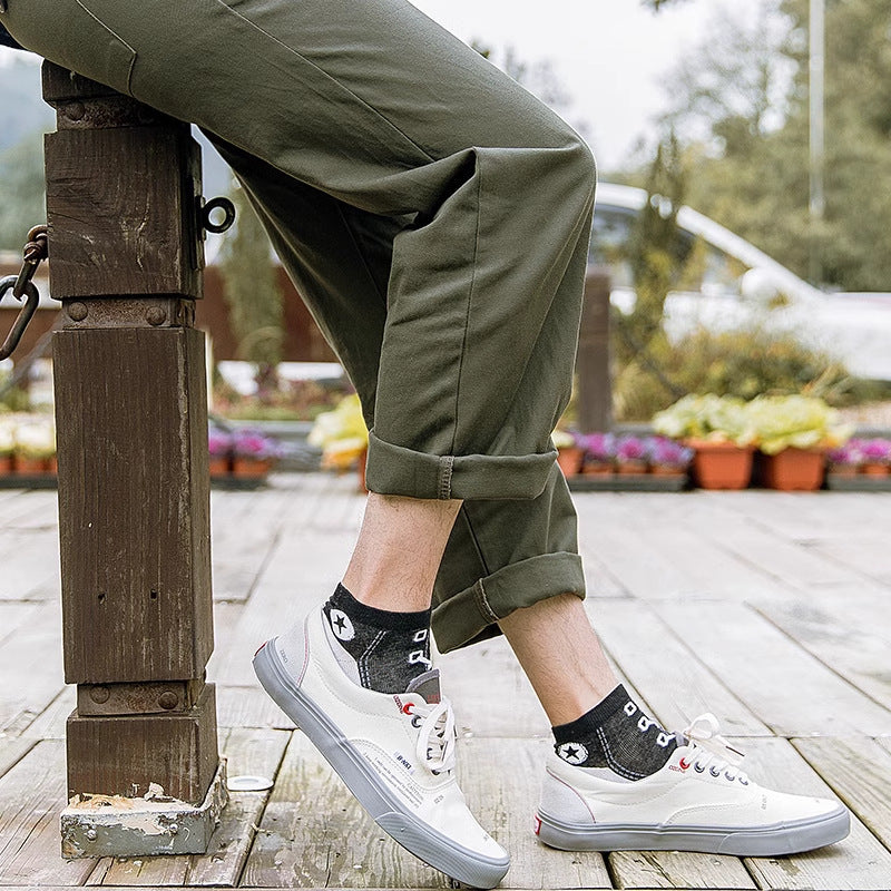 Men's sweat-wicking and breathable socks