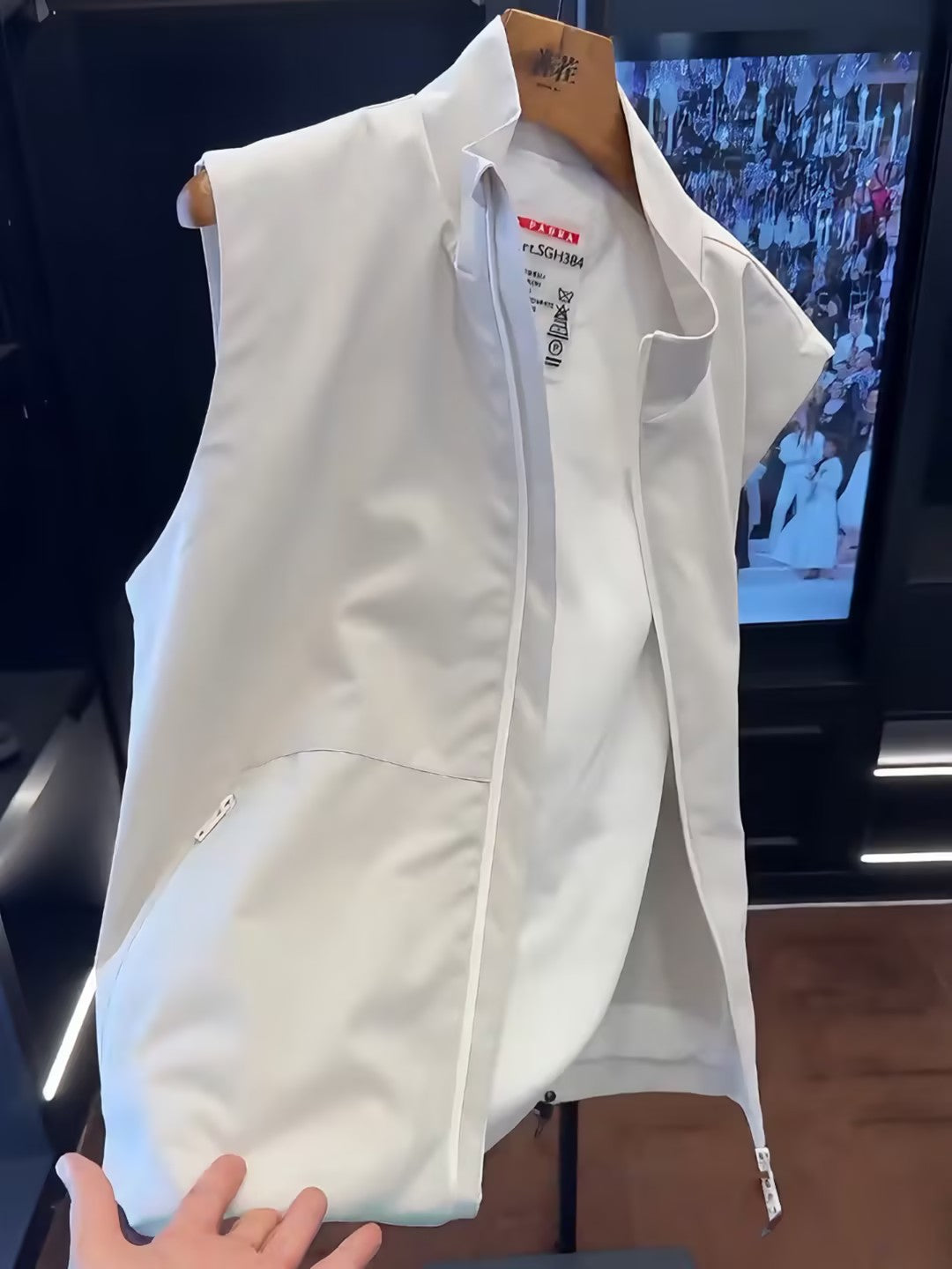 Men's outdoor sleeveless jacket