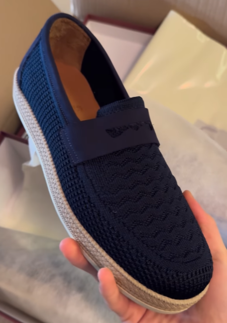Men's casual and comfortable slip-on shoes