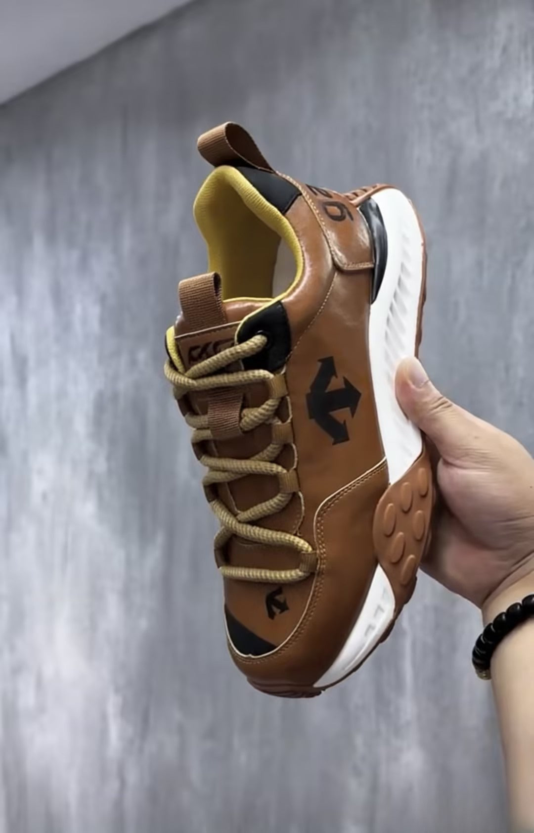 Men's Brown Leather Comfort Sneakers