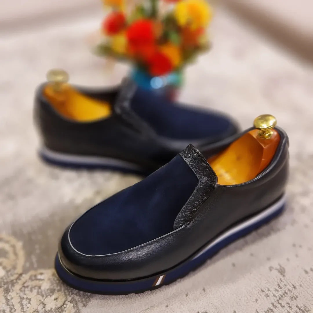 Men's casual and comfortable slip-on shoes